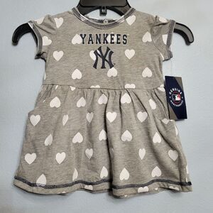NWT New York Yankees Girls 18 Month Gray Heart Dress Genuine MLB Merchandise